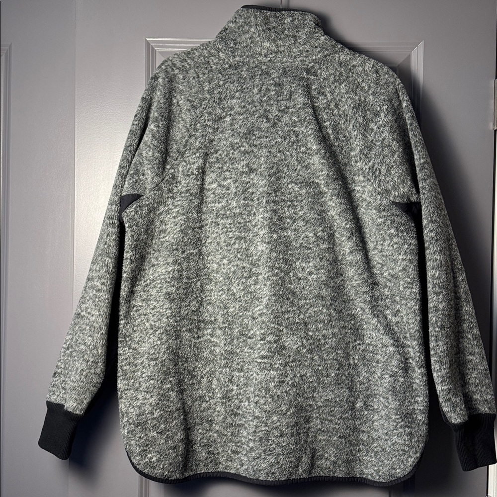 Abercrombie & Fitch Gray Quilted Fleece Pullover - Picture 8 of 8